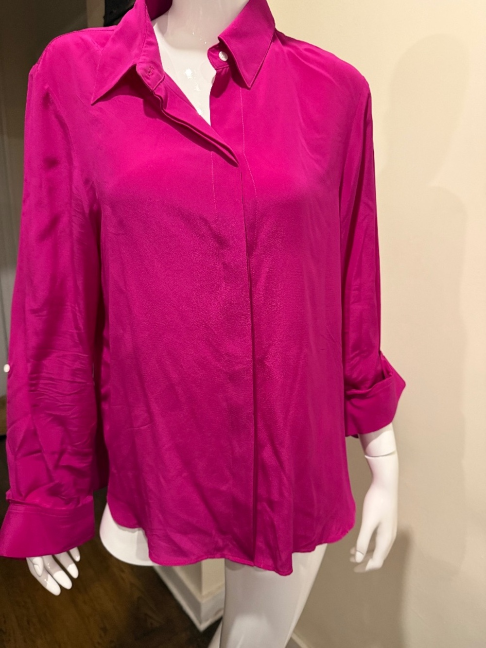 Banana Republic Magenta Fuchsia Satin Blouse Hidden Buttons Size L